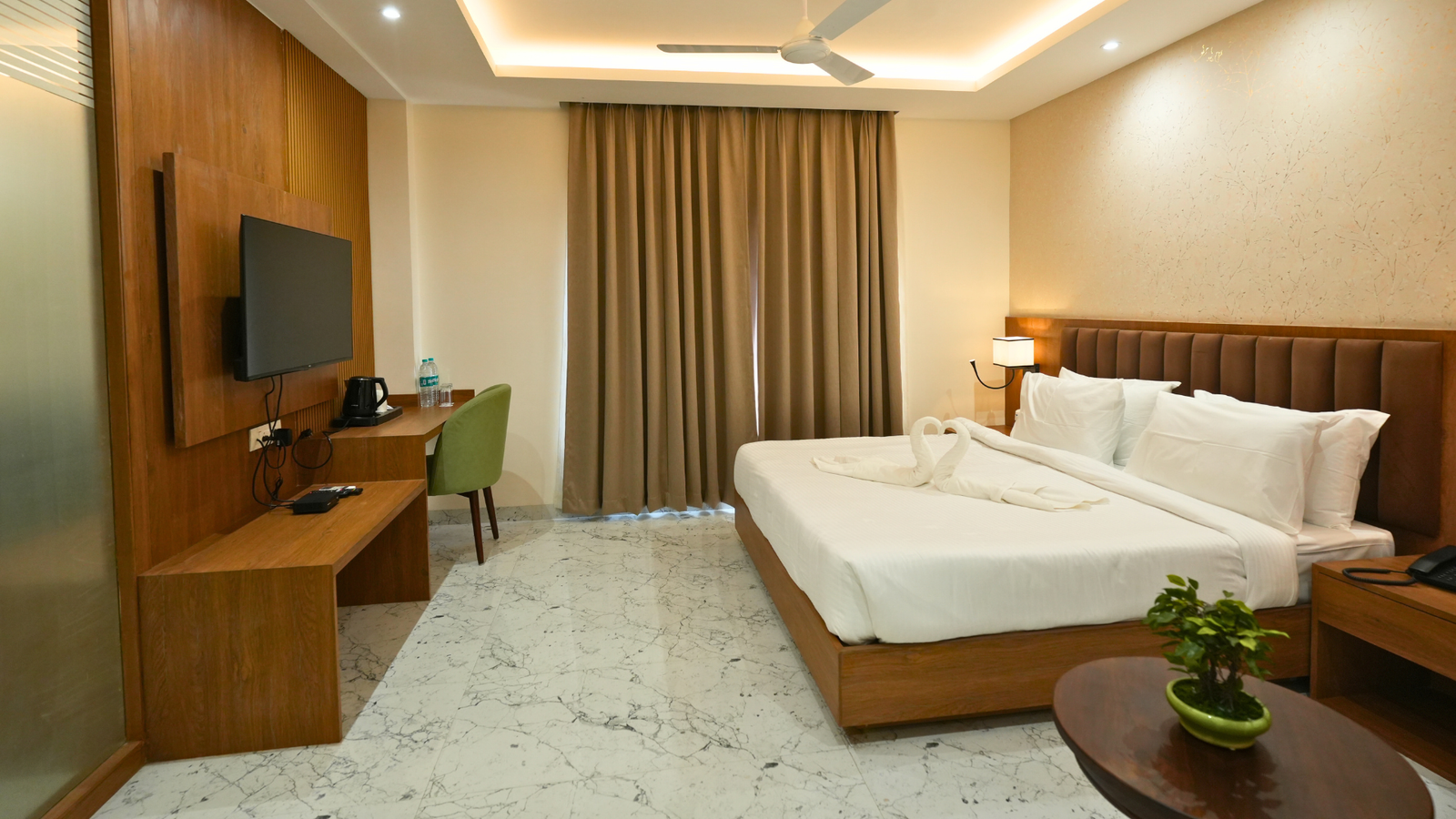 Executive Suite Image 1