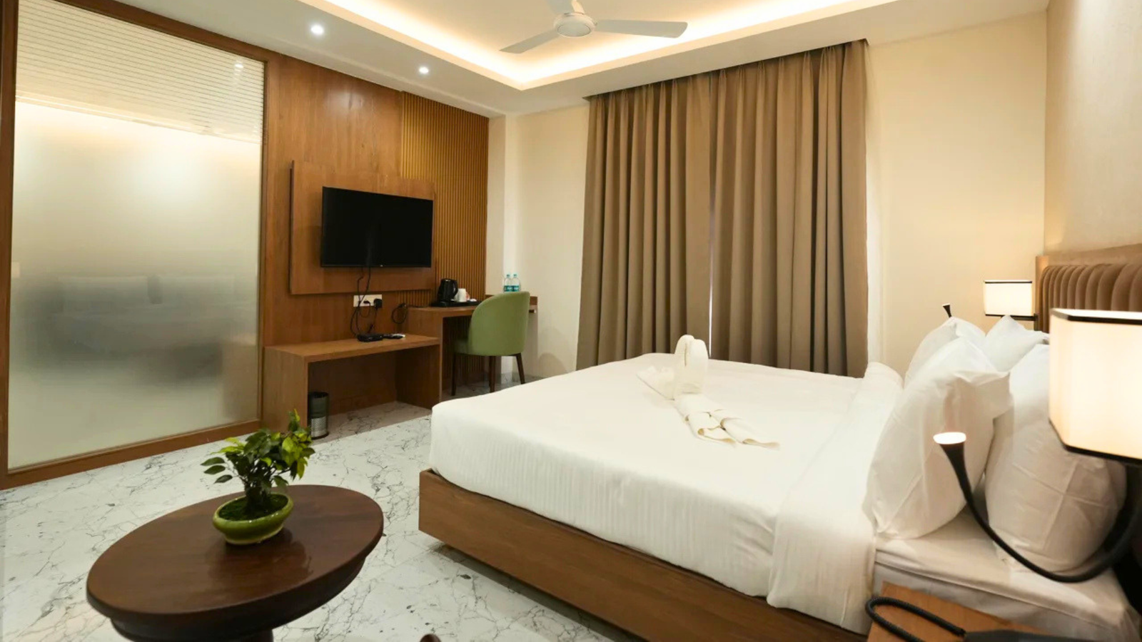 Executive Suite Image 3